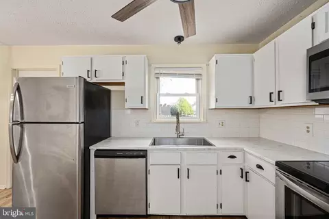 Kitchen - 26 A Jackson Ave, Winchester, VA 22601 photo 5 of 5