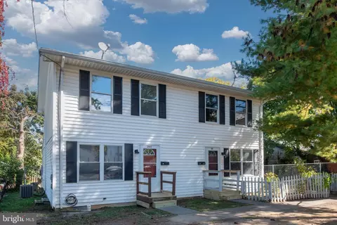 Exterior - 26 A Jackson Ave, Winchester, VA 22601 photo 2 of 16