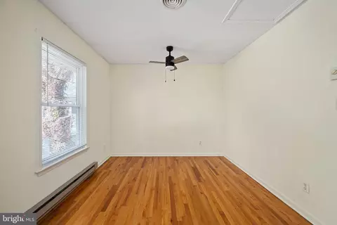 Bedroom - 26 A Jackson Ave, Winchester, VA 22601 photo 6 of 9