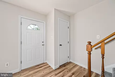 Entry Way - 26 A Jackson Ave, Winchester, VA 22601 photo 1 of 16