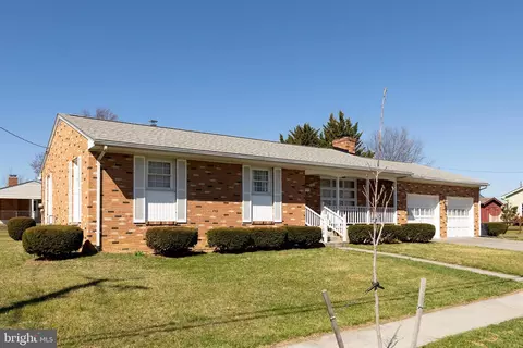 101 Molden Dr, Winchester, VA 22601