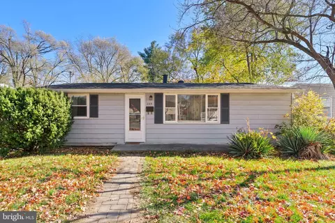 208 Shenandoah Ave, Winchester, VA 22601
