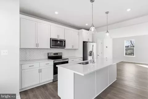 230 Monteith Dr, Winchester, VA 22601