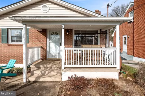 225 Fox Dr, Winchester, VA 22601 photo 4