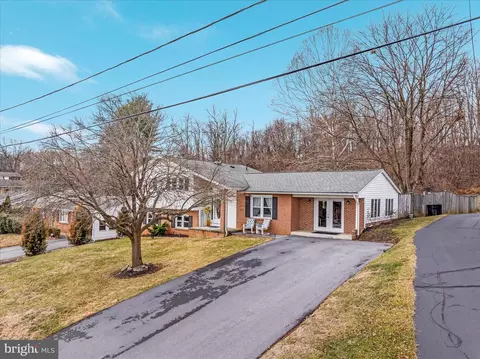 Exterior - 519 Whitacre St, Winchester, VA 22601 photo 5 of 6