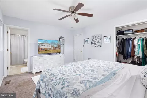 Bedroom - 519 Whitacre St, Winchester, VA 22601 photo 2 of 4