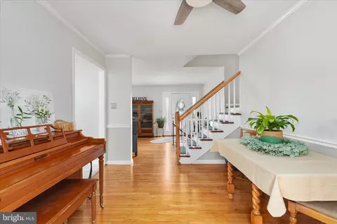 Entry Way - 519 Whitacre St, Winchester, VA 22601 photo 2 of 4