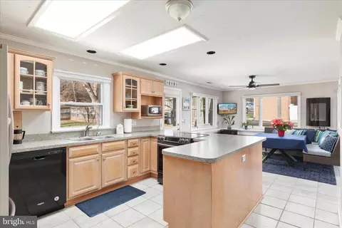 Kitchen - 519 Whitacre St, Winchester, VA 22601 photo 1 of 4