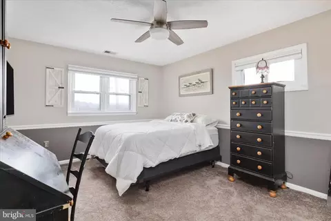 Bedroom - 519 Whitacre St, Winchester, VA 22601 photo 4 of 4