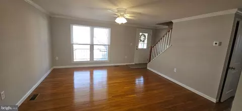 Living - 232 Myrtle Ave, Winchester, VA 22601 photo 1 of 3