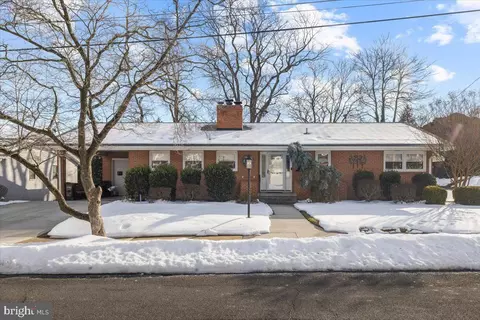 425 Briarmont Dr, Winchester, VA 22601