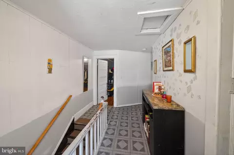 Entry Way - 376 Charles St, Winchester, VA 22601 photo 11 of 13