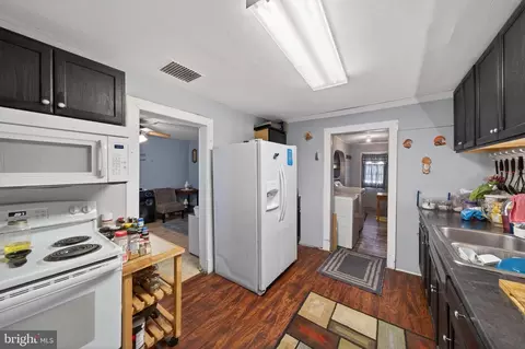 Entry Way - 376 Charles St, Winchester, VA 22601 photo 3 of 13
