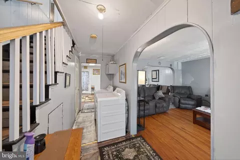 Entry Way - 376 Charles St, Winchester, VA 22601 photo 1 of 13