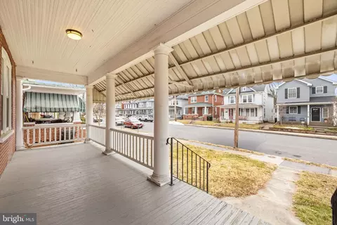 320 E Piccadilly St, Winchester, VA 22601 photo 5