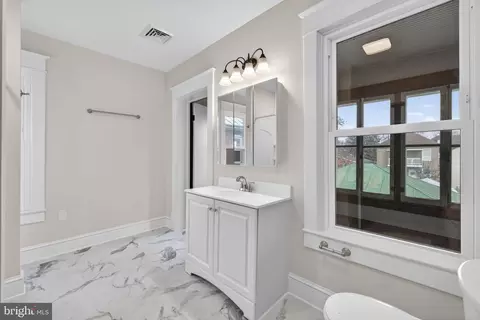 320 E Piccadilly St, Winchester, VA 22601 photo 29