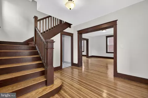 320 E Piccadilly St, Winchester, VA 22601 photo 8