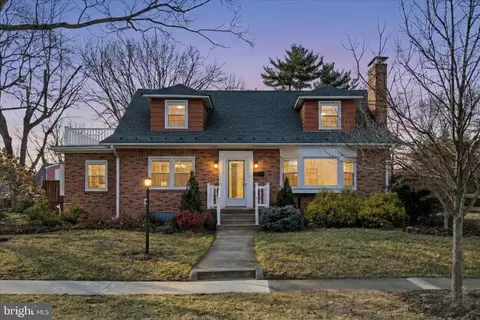 411 Van Fossen St, Winchester, VA 22601
