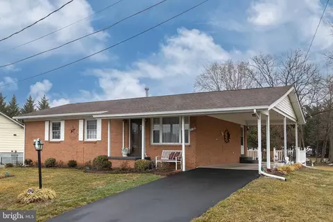 216 W Cedarmeade Ave, Winchester, VA 22601