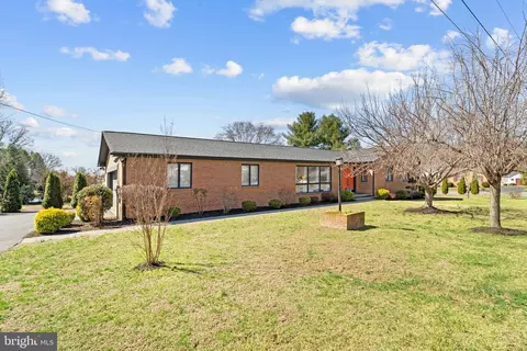 1317 Caroline St, Winchester, VA 22601