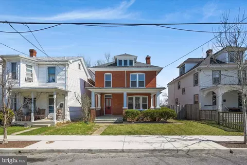 520 N Braddock St, Winchester, VA 22601