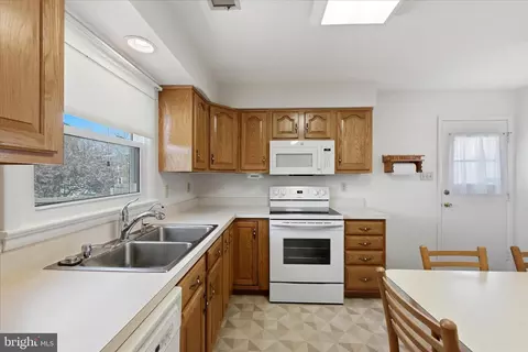 Kitchen - 113 Christopher Dr, Winchester, VA 22601 photo 3 of 3