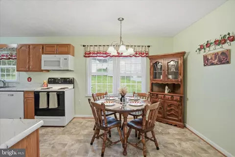Dining - 2912 2nd St, Winchester, VA 22601 photo 2 of 2