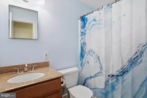 Bath - 2912 2nd St, Winchester, VA 22601 photo 1 of 1
