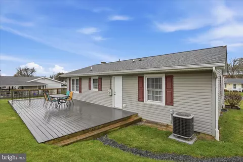Exterior - 2912 2nd St, Winchester, VA 22601 photo 6 of 8
