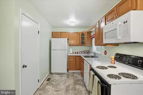 Kitchen - 2912 2nd St, Winchester, VA 22601 photo 4 of 4