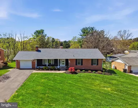 329 Wood Ave, Winchester, VA 22601
