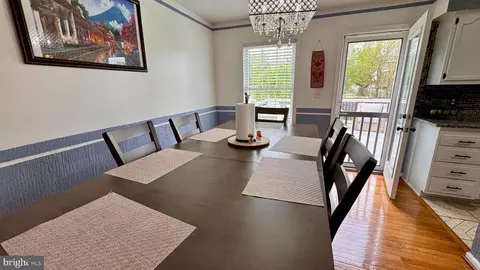 Dining - 623 Smithfield Ave, Winchester, VA 22601 photo 2 of 2