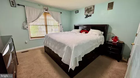 Bedroom - 623 Smithfield Ave, Winchester, VA 22601 photo 2 of 6