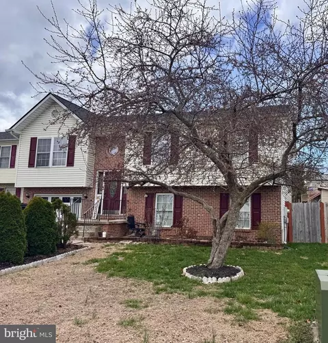 Exterior - 623 Smithfield Ave, Winchester, VA 22601 photo 2 of 9