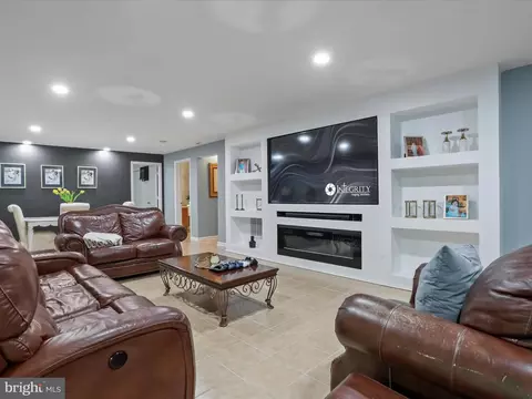 Living - 930 Wayne Dr, Winchester, VA 22601 photo 1 of 1