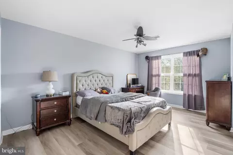 Bedroom - 930 Wayne Dr, Winchester, VA 22601 photo 6 of 6