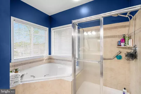 Bath - 930 Wayne Dr, Winchester, VA 22601 photo 1 of 3