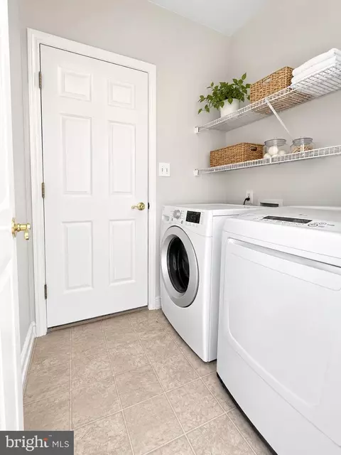 Other - 938 Wayne Dr, Winchester, VA 22601 photo 4 of 12