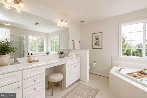 Bath - 938 Wayne Dr, Winchester, VA 22601 photo 1 of 4