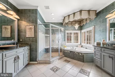 Bath - 1004 Heth Pl, Winchester, VA 22601 photo 1 of 4