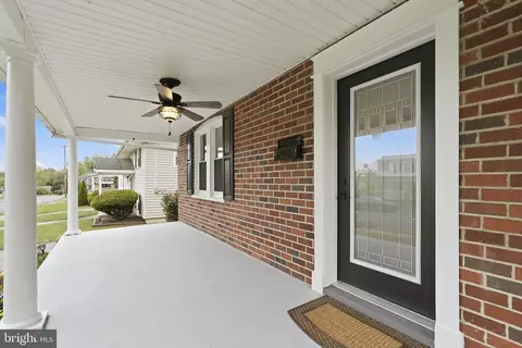 Exterior - 517 Dunlap St, Winchester, VA 22601 photo 5 of 6
