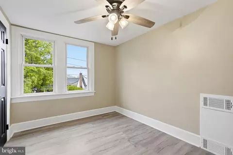 Bedroom - 517 Dunlap St, Winchester, VA 22601 photo 2 of 7