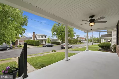 Exterior - 517 Dunlap St, Winchester, VA 22601 photo 4 of 6