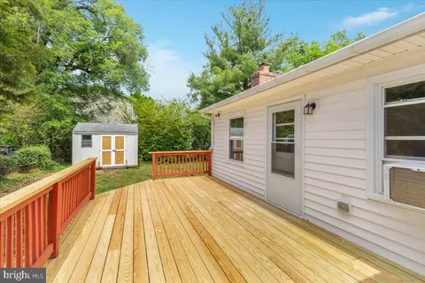 Exterior - 420 E Pall Mall St, Winchester, VA 22601 photo 4 of 5