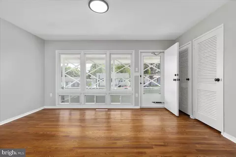 Living - 420 E Pall Mall St, Winchester, VA 22601 photo 5 of 5