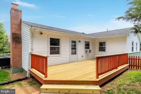 Exterior - 420 E Pall Mall St, Winchester, VA 22601 photo 3 of 5