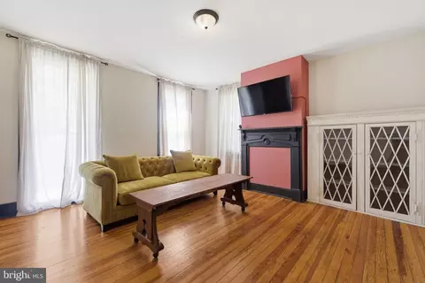Living - 802 E Cork St, Winchester, VA 22601 photo 2 of 2