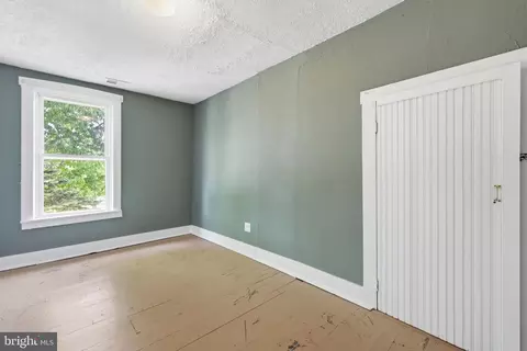 Bedroom - 802 E Cork St, Winchester, VA 22601 photo 1 of 6