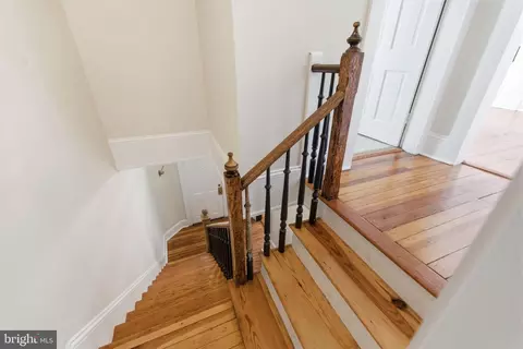 Entry Way - 802 E Cork St, Winchester, VA 22601 photo 9 of 10