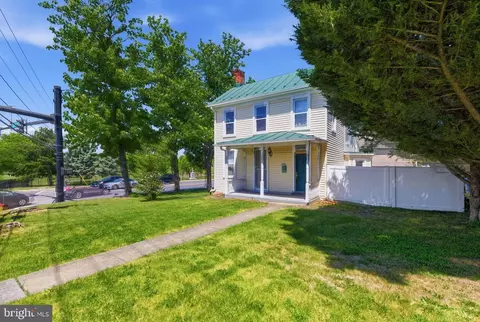 Exterior - 802 E Cork St, Winchester, VA 22601 photo 1 of 6